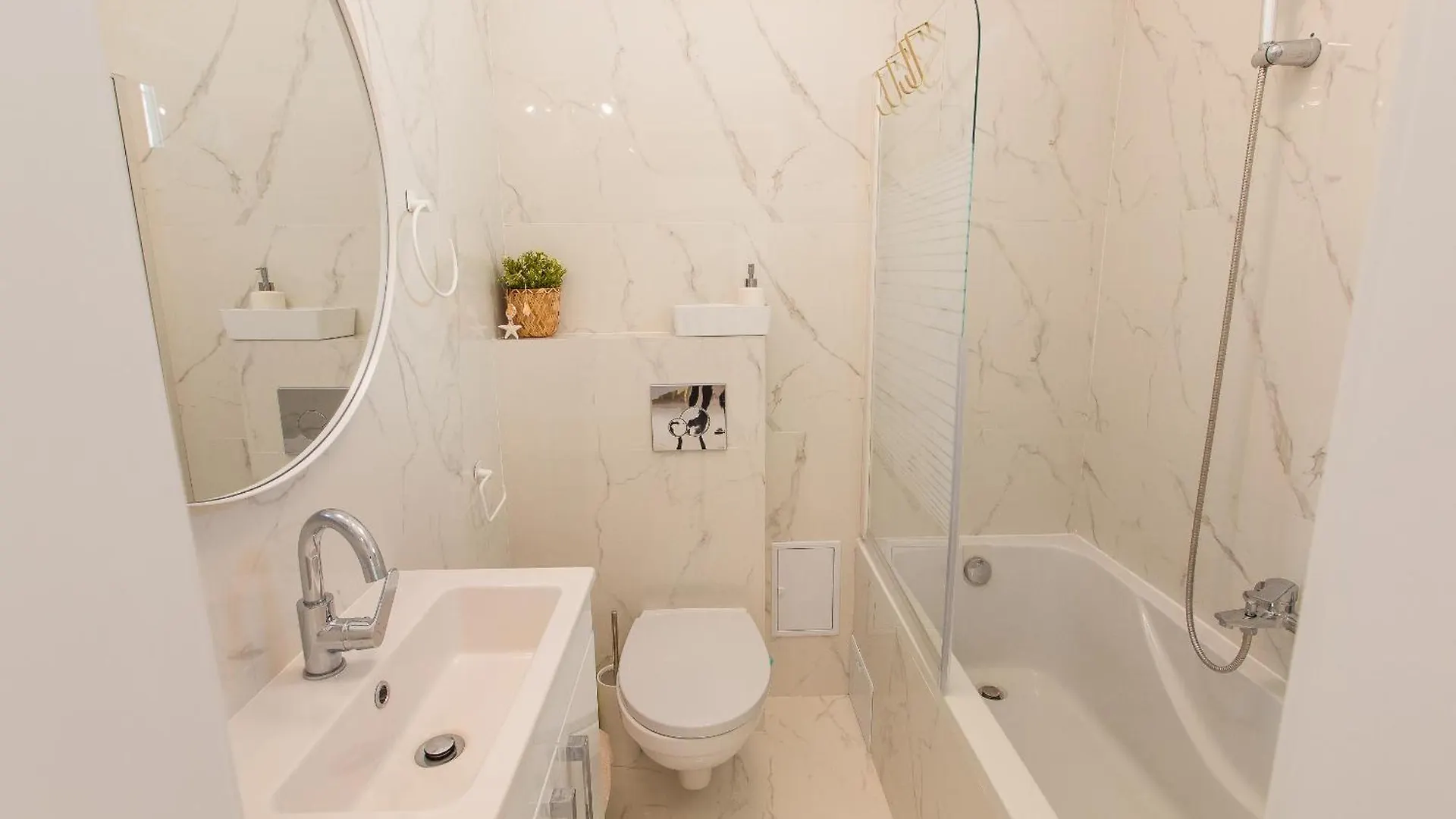 Apartment Venus I Elegant City Apt With View On Calea Victoriei Bucharest