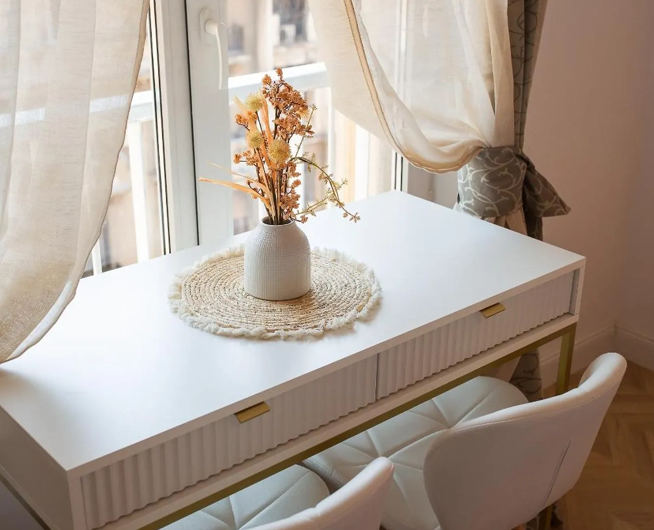 Venus I Elegant City Apt With View On Calea Victoriei Bucharest Romania
